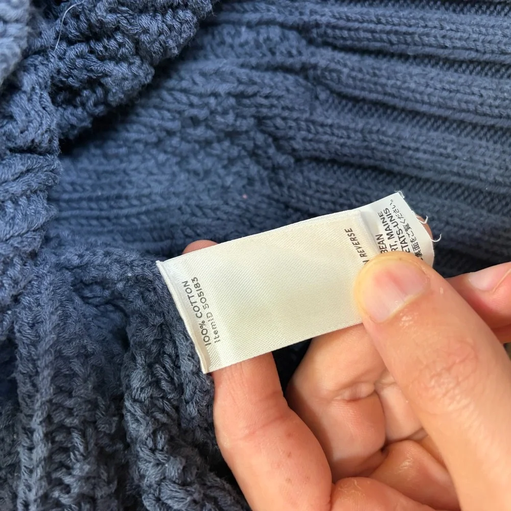 LL Bean Signature Cable Knit Fishermans Sweater Mens Small Blue Navy Cotton